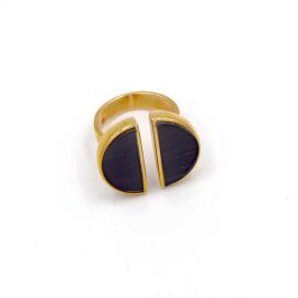 Ring Dora, Horn  7